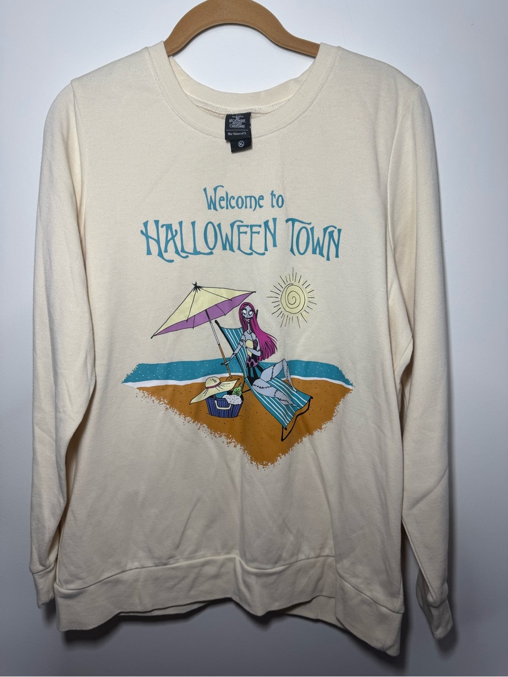 EUC Disney Nightmare Before Christmas Box Lunch Exclusive Sweatshirt Size XL - Picture 2 of 6